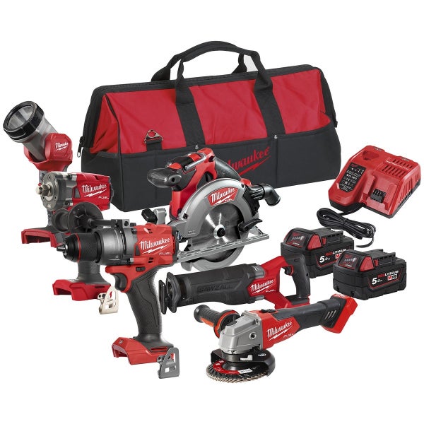 Monipuolinen Milwaukee akkutyökalusarja, sisältää akkuporakoneen ja lisävarusteet, suunniteltu ammattilaisille ja kotikäyttäjille